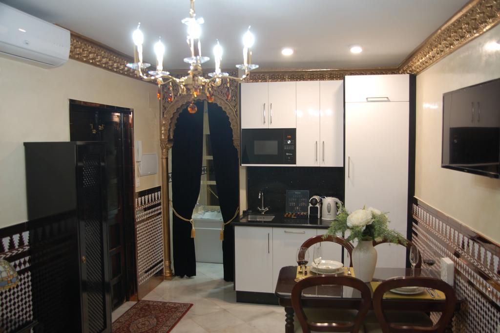 Luxury Apartment Plus Ultra Севиля Екстериор снимка